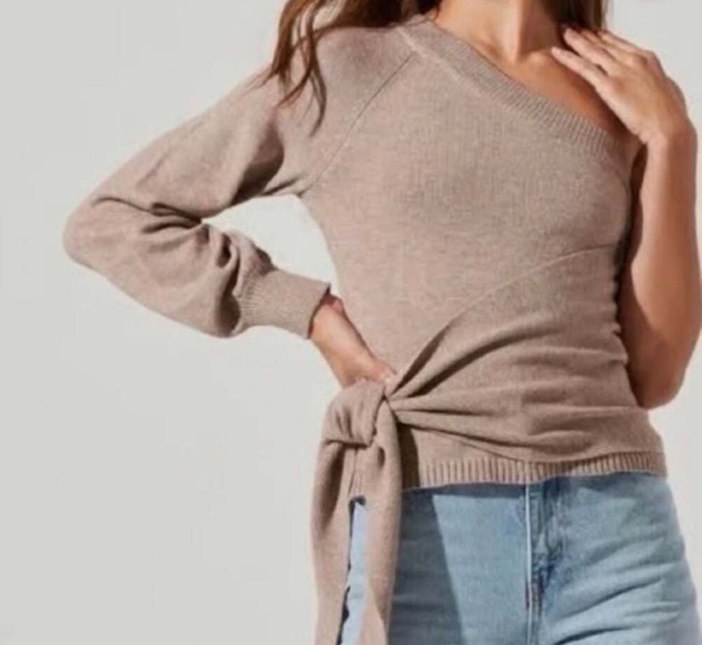 ASTR The Label One Shoulder Wrap Sweater Tie Waist Knit Top Women’s XL